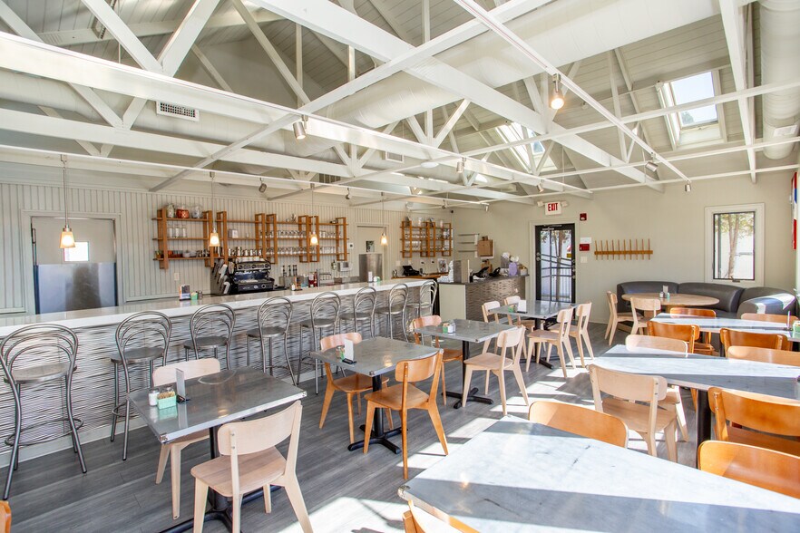 More Photos Of 236 N Union St, Lambertville Restaurant For Sale