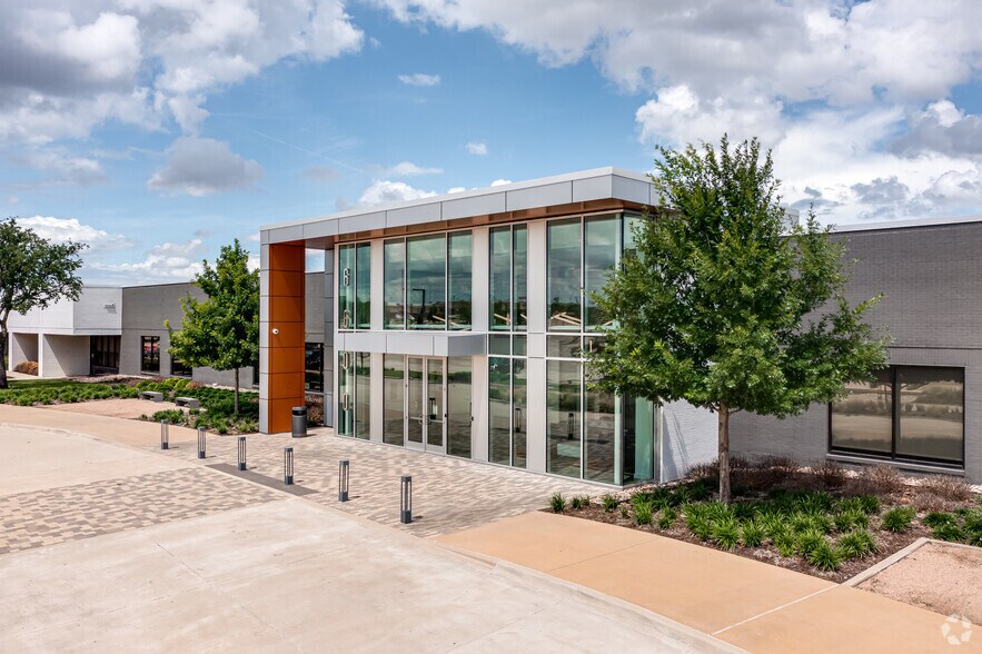 More Photos Of 6600 Chase Oaks Blvd, Plano Unknown For Lease