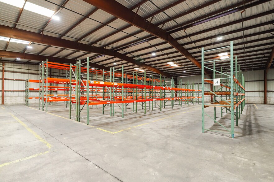 More Photos Of 14415 Import Rd, Laredo Warehouse For Lease