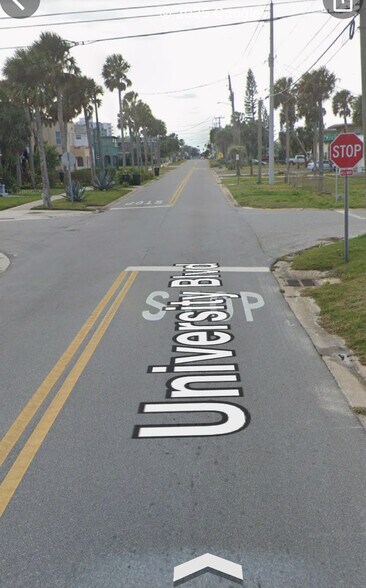 More Photos Of University Boluvard, Daytona Beach Apartments For Sale