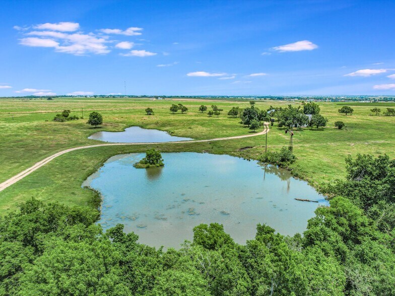 More Photos Of 16421 SH-95, Coupland Land For Sale