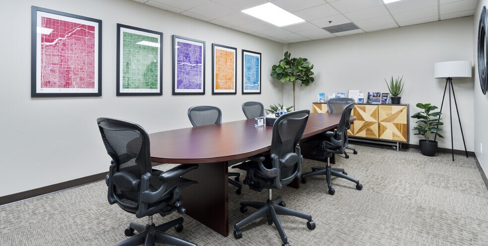 More Photos Of 202 E Earll Dr, Phoenix Medical For Sale