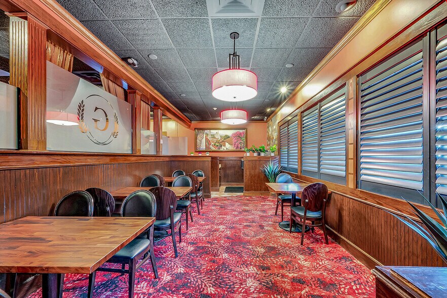 More Photos Of 821 Northern Blvd, Clarks Summit Restaurant For Sale