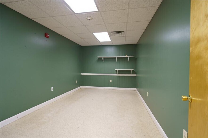 More Photos Of 42 Nooseneck Hill Rd, West Greenwich Lodge Meeting Hall For Lease