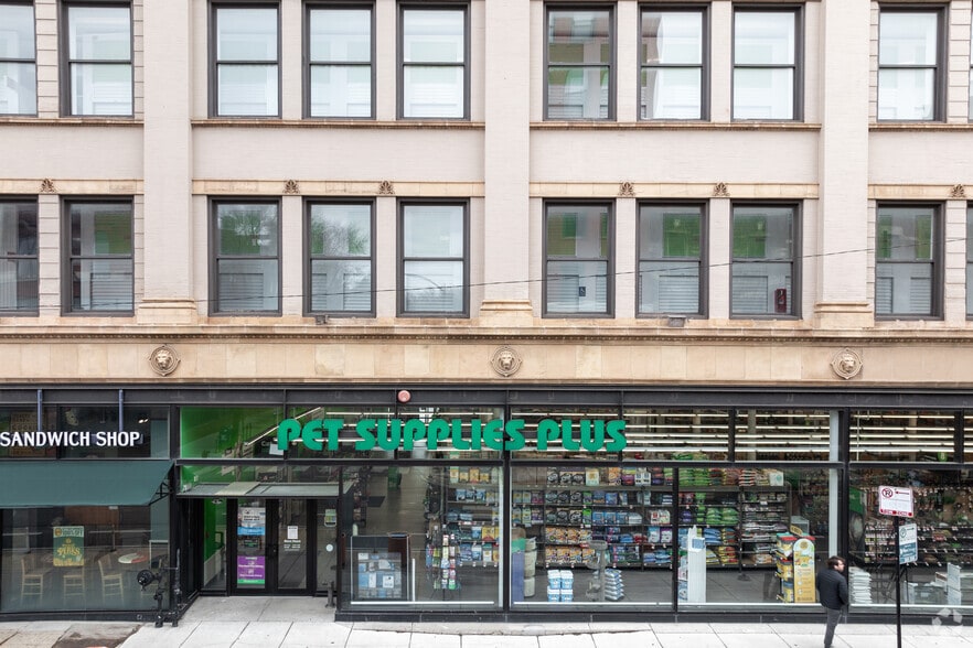 More Photos Of 1238-1360 N Ashland Ave, Chicago Unknown For Lease