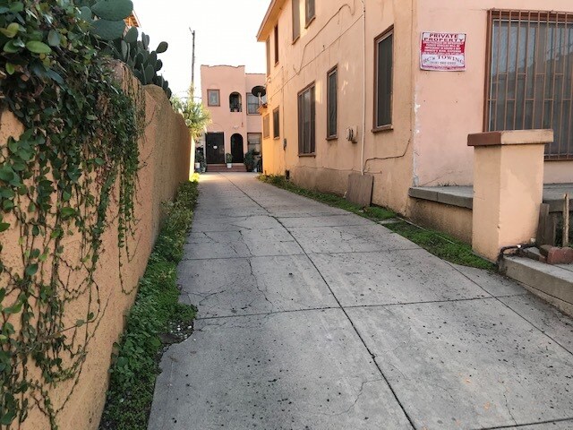 More Photos Of 3014 W 12th St, Los Angeles Multifamily For Sale