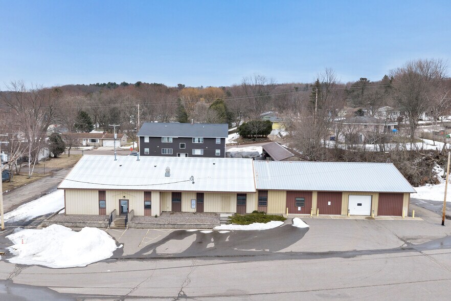 Primary Photo Of 911 Thomas St, Wausau Light Distribution For Sale