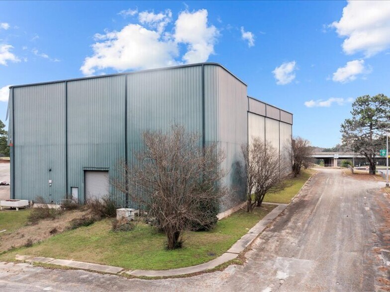 More Photos Of 1819 Spring St, Palestine Specialty For Sale