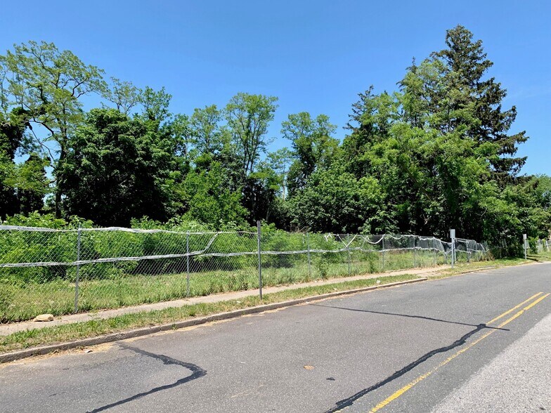 More Photos Of 281 E Main St, East Islip Land For Sale