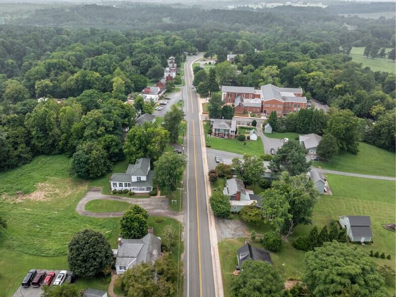 More Photos Of 13126 W James Anderson Hwy, Buckingham Office For Sale