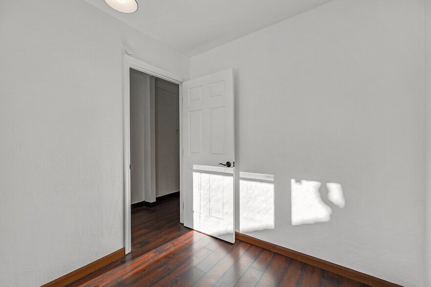 More Photos Of 4319 Piedmont Ave, Oakland Storefront Retail Office For Lease