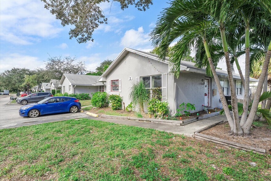 More Photos Of 1100 SW 4th Ave, Delray Beach Apartments For Sale