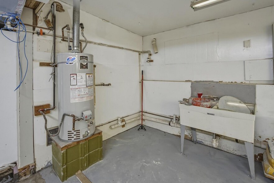 More Photos Of 50 Clara St, Landisville Warehouse For Sale