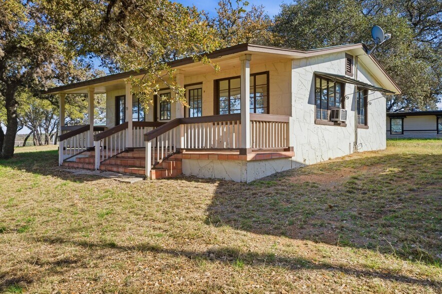 More Photos Of 18617 E State Highway 29, Buchanan Dam Apartments For Sale