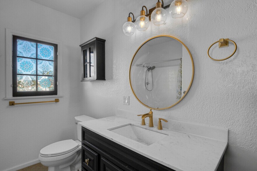 More Photos Of 5815 W Olympic Blvd, Los Angeles Apartments For Sale