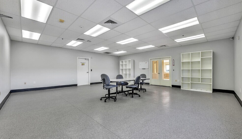 More Photos Of 1851 Airway Dr, Hollister Industrial For Lease