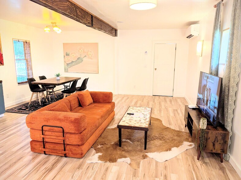 More Photos Of 520 N State St, Hagerman Specialty For Sale