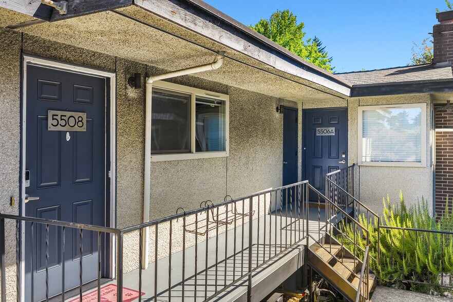 More Photos Of 5506 7th Ave NW, Seattle Apartments For Sale