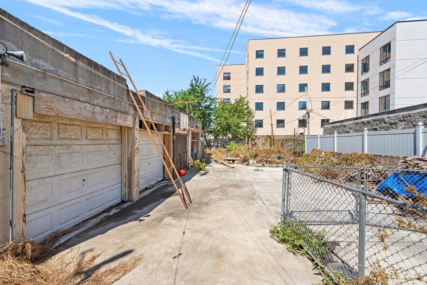 More Photos Of 108 Veronica Pl, Brooklyn Land For Sale