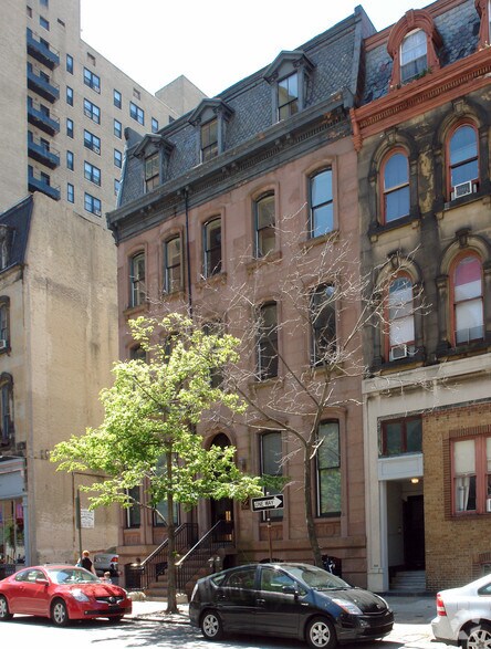 More Photos Of 2112 Walnut St, Philadelphia Office Residential For Sale