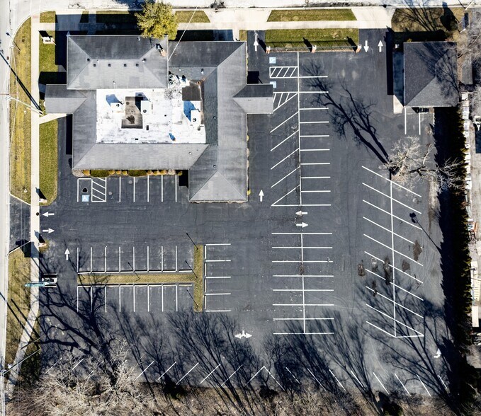 More Photos Of 15801 Cottage Grove Ave, Dolton Specialty For Sale