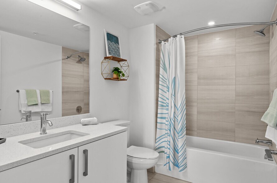 More Photos Of 200 NE 1st Ave, Pompano Beach Apartments For Lease
