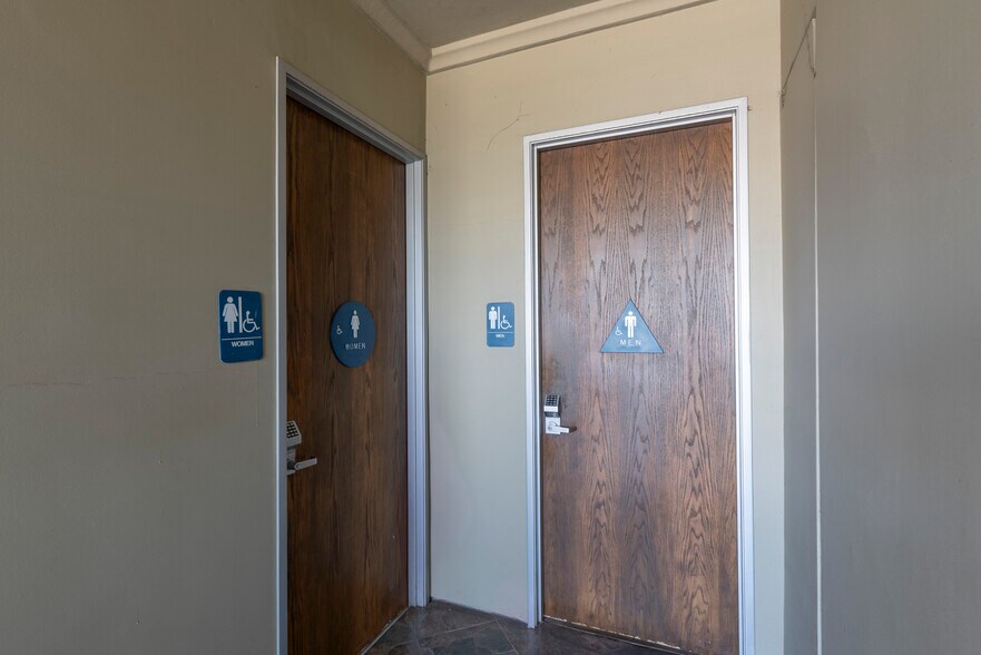 More Photos Of 1108 Sartori Ave, Torrance Office Residential For Sale