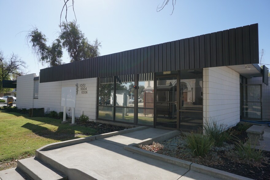 More Photos Of 1004-1006 N Douty St, Hanford Medical For Lease