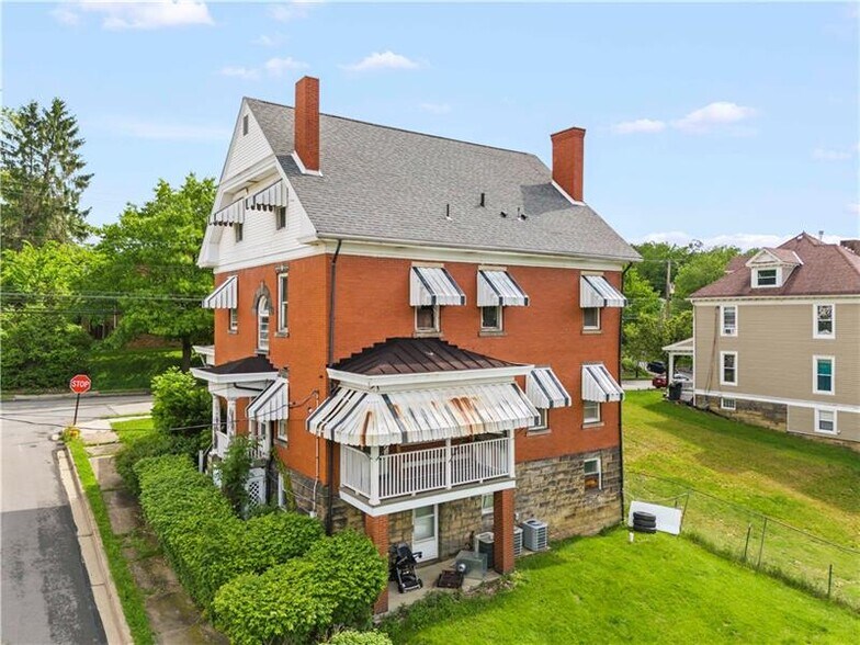 More Photos Of 600 E Maiden St, Washington Office Residential For Sale