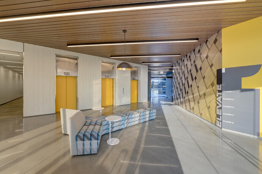 More Photos Of 3100 S Harbor Blvd, Santa Ana Office For Sale