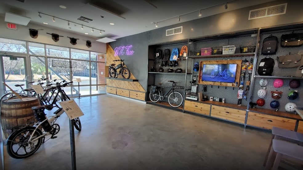 More Photos Of 1632 S 1st St, Austin Office For Lease