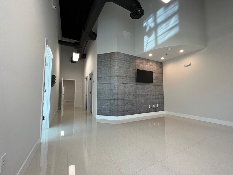 More Photos Of 10388 State Road 84, Davie Warehouse For Lease