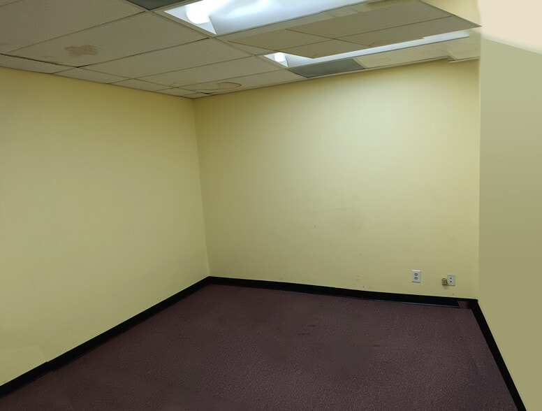 More Photos Of 1721 S Flower St, Los Angeles Storefront Retail Office For Lease