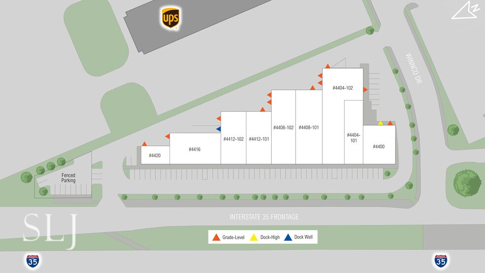 More Photos Of 4400-4420 N Interstate 35, San Antonio Showroom For Sale