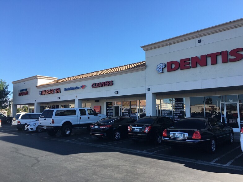 More Photos Of 210 E Stetson Ave, Hemet Supermarket For Lease