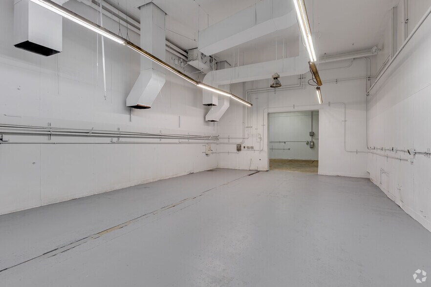 More Photos Of 260 S Hibbert St, Mesa Warehouse For Lease