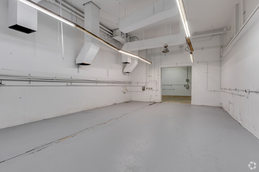 More Photos Of 260 S Hibbert St, Mesa Warehouse For Lease