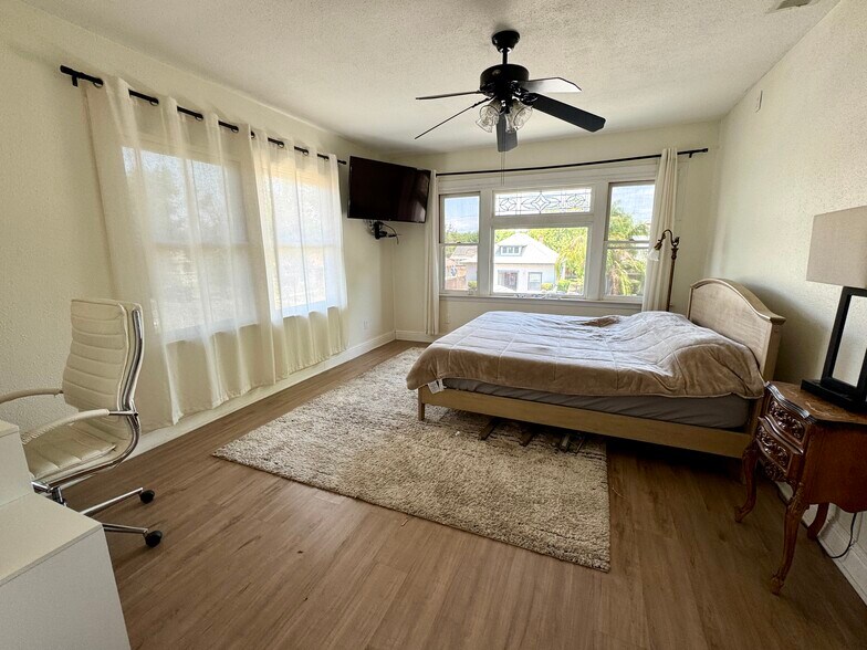 More Photos Of 807 N Van Ness Ave, Fresno Office Residential For Sale