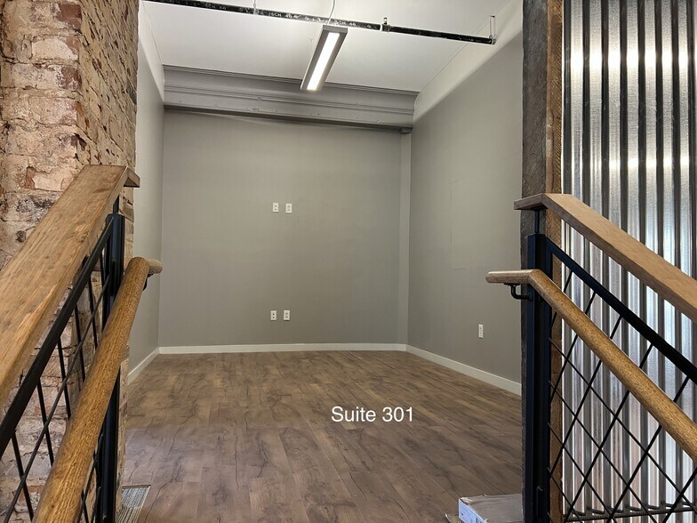 More Photos Of 123 E 7th St, Chattanooga Office For Sale