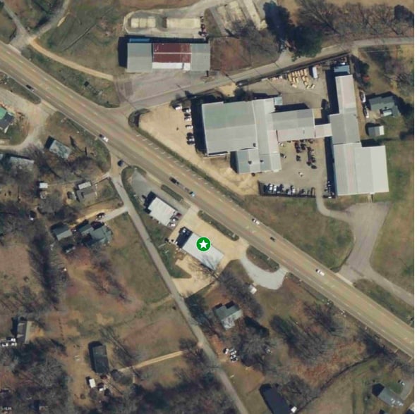 More Photos Of 2006 Highway 72 E Anx, Corinth Light Distribution For Lease