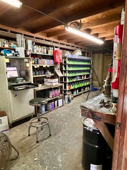 More Photos Of 16260 NW US Highway 441, Alachua Auto Repair For Sale