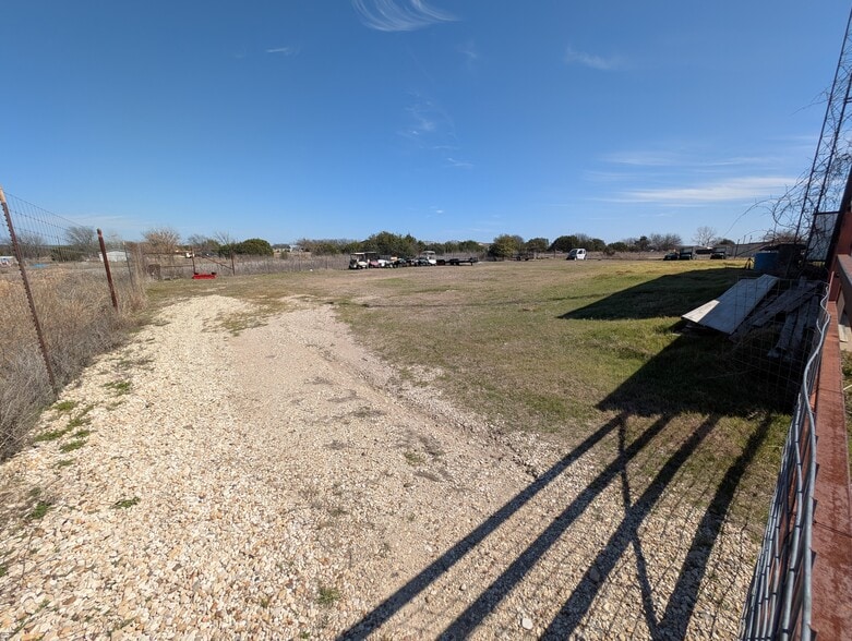 More Photos Of 6610 N State Highway 6, Waco Flex For Lease