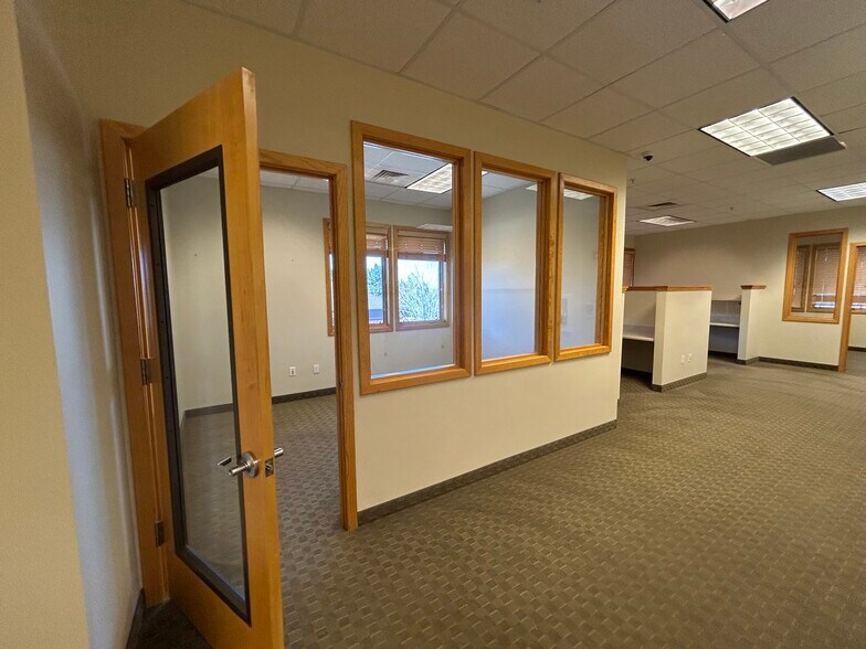 More Photos Of 525 SW Umatilla St, Redmond Office For Sale