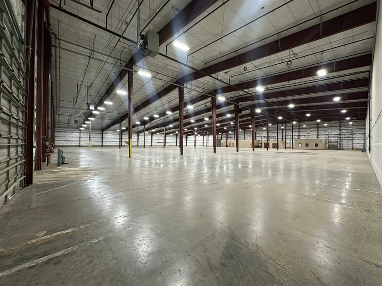 More Photos Of 5405 W Riverbend Ave, Post Falls Manufacturing For Lease