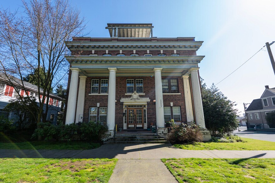 More Photos Of , Tacoma Multifamily For Sale