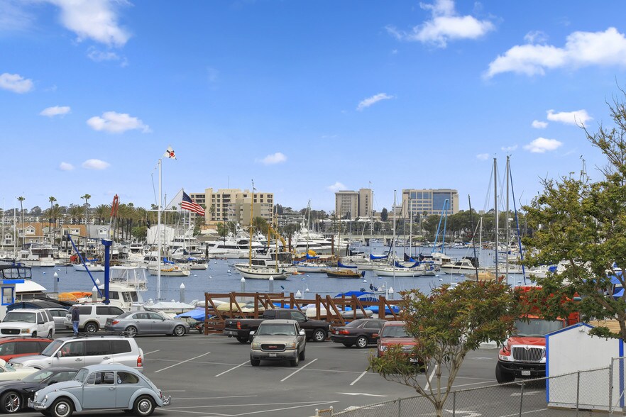 More Photos Of 1500 W Balboa Blvd, Newport Beach Storefront Retail Office For Lease