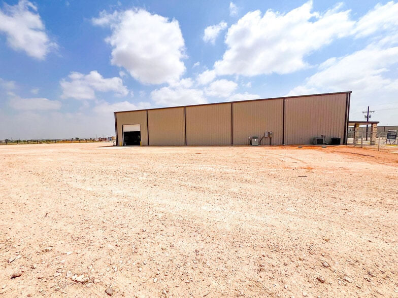More Photos Of 4713 County Road 128, Midland Warehouse For Lease