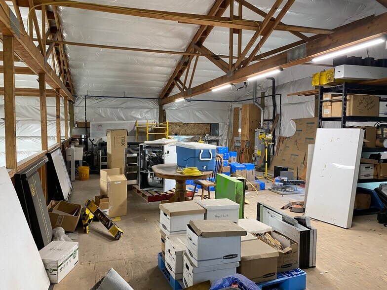 More Photos Of 1400 SE Township Rd, Canby Light Distribution For Lease