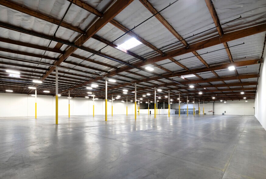 More Photos Of 16175-16185 Stephens St, City of Industry Warehouse For Lease