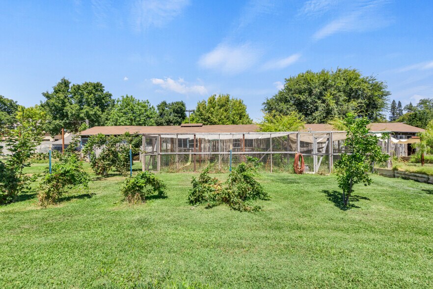 More Photos Of 9455 E Stockton Blvd, Elk Grove Specialty For Sale